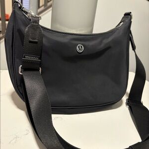 Lululemon City Essentials Small Shoulder Bag 3L